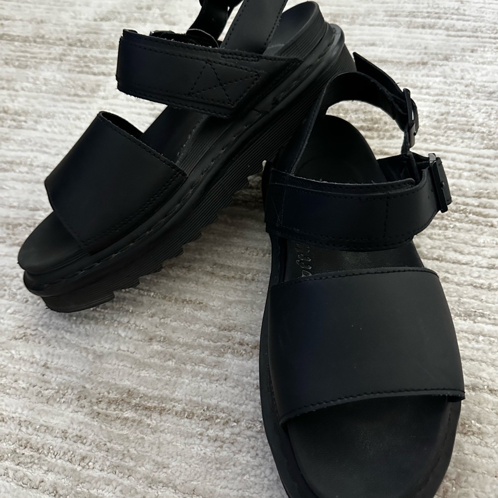 Dr. Martens Voss women’s Black Sandals